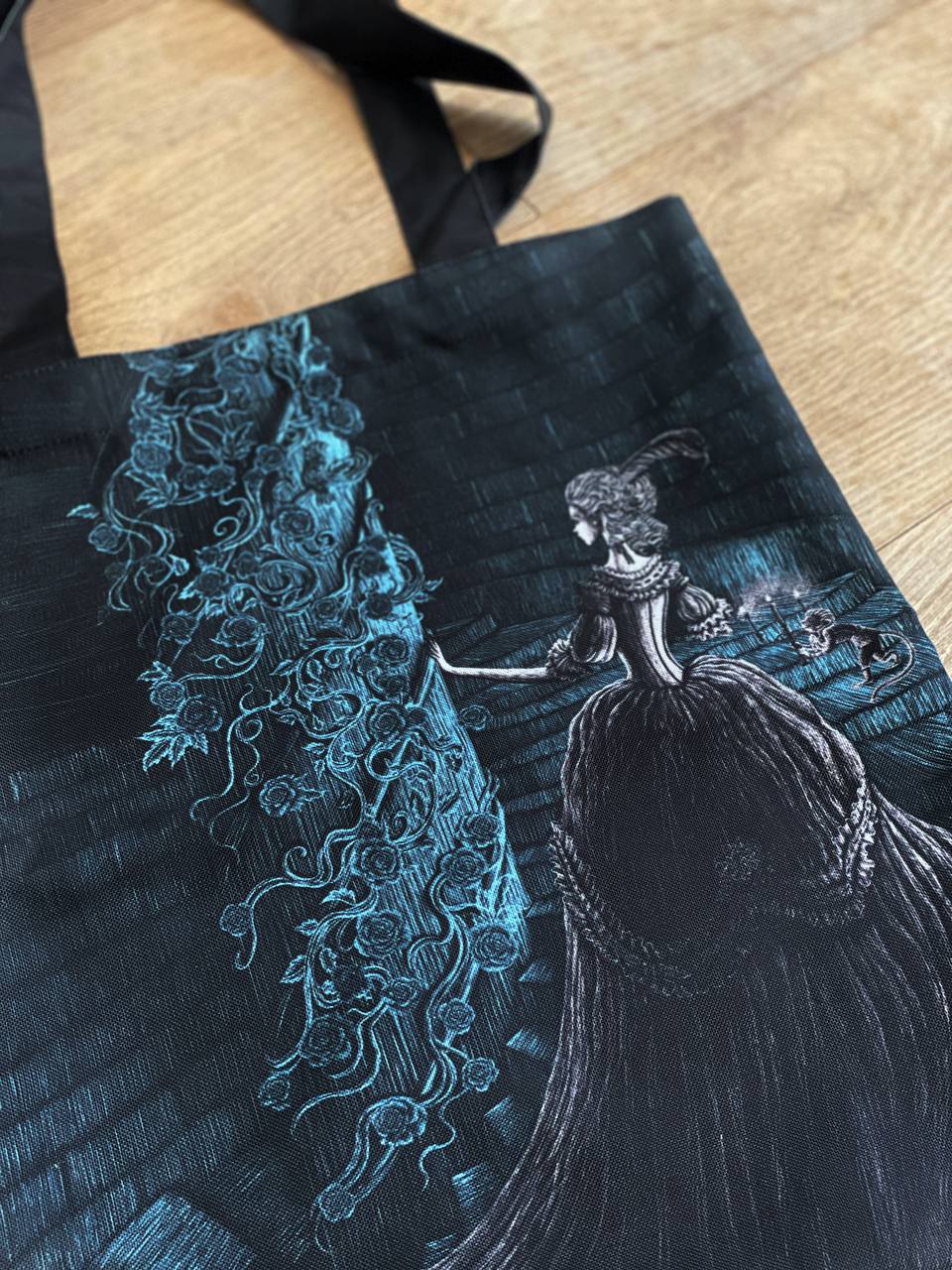 Bolsa Tote Bag - "Explorando la mansión" La Bella y la Bestia, de Villeneuve
