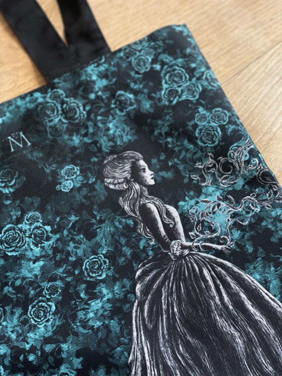 Bolsa Tote Bag - "En el Rosal" La Bella y la Bestia, de Villeneuve